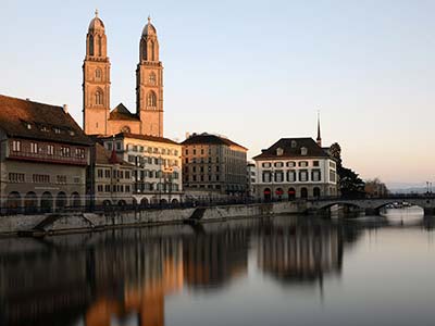Die Altstadt von Zürich mit einer Escort erleben - Caprice Escort Schweiz